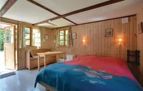 Beautiful Home In Højby - Image 4