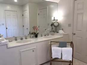 Privates Hallenbad - Vermont Vacation Home - Prop. # 352330 nebenan - Image 2