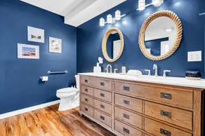 Luxury 5 Bed 4 1/2 Bath - Family Friendly, walk to town, close to beaches - Image 4