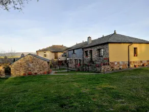 Los Establos (The Stables) - Image 4