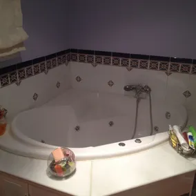 Luxuriöse Villa mit privatem Pool in Wohnanlage mit Sicherheits - Image 3