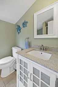 Pristine Waterfront Cottage - Home Away From Home!! - Image 4