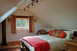 Gorge View Cottage, Cosy Detached Character Eco-Cottage, With Panoramic Views - Image 2