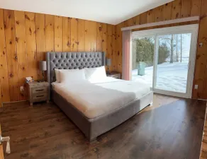 Lake Simcoe Water Front Cottage - Image 5