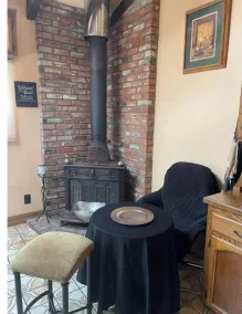 20 people can stay. Peaceful 1 acre of Avocado ranch. 2 stories. 16 beds.  - Image 3