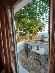 Beautiful house located on a hill in Samos Island, 400 m from an organized beach - Image 3