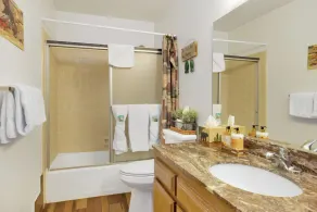 Ski Time Getaway Resort Basecamp Townhouse Retreat - Image 4