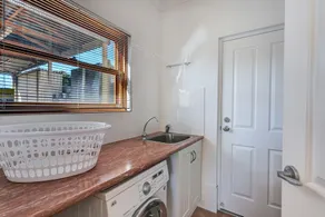 Centrally Located Goolwa Home - Towels & Linen Included, WIFI & Smart TV's - Image 2