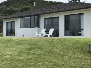 Surfside Lodge on the beach - Image 5