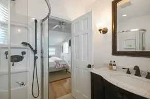 Pristine Bay Front, Westhampton Beach - Boutique Hotel Feel - Image 2