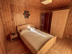 Beautiful Bungalow for 4 People With Large Garden - Image 4