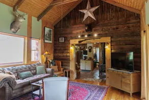 The Lodge at Joe Walker Hollow, privacy at its best with plenty of family space - Image 5