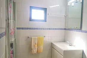 Casa do Rosa - Sleeps 6 - Parking - WiFi - Image 2