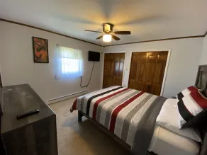 Hidden gem, 2BR-2 Living, quiet neighborhood - Image 5