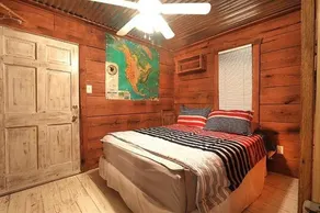 Wonderful 13 Acre East Texas Getaway near Canton on 3 Stocked Ponds! - Image 4