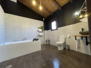 Apartment number 9 Suite with Jacuzzi - Image 5