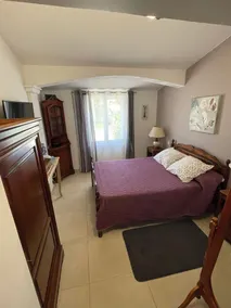 Independent studio with courtyard and parking - Image 3