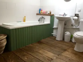 Vores hus i Foulounoux er behageligt, afslappet og rustikt, og vi elsker det! - Image 3