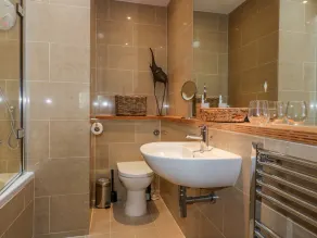 THE BOLT HOLE, pet friendly, luxury holiday cottage in Downderry - Image 2