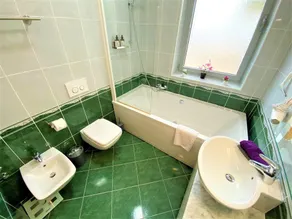 LUXURY Apartment 2 floors 3BR! +NETFLIX +HIGH-END - Image 2