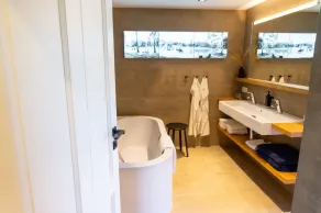 Lots of space for large families - Image 4