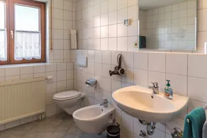Cozy Apartment \"Baur Nr. 1\" near Salem Castle with Wi-Fi & Balcony; Parking Included - Image 2