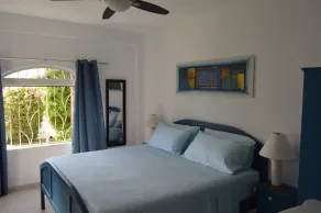 NY: Royal Palms Apartment ... Ocean front, Silver Sands Beach! - Image 4