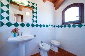 Villa \"Azzurra\" avec vue sur la mer, piscine et jardin - Image 5