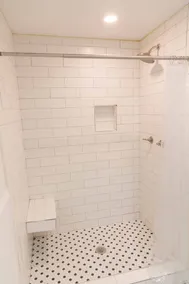3 BR, 2 BA Maison élevée de charme - 1 bloc à la plage! Grande véranda avec hamac! - Image 4