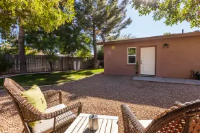 POOL OASIS! Super Reviews! EV Charger/1BR King/Wash/Dryer/Kitchenette/Sleeps 4 - Image 4