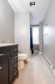 ★ Modern Renovation ★ 10-Bedrooms! Perfect For Large Groups! - Image 2