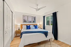 Mid-Century A-Frame chalet. Dog friendly. Only a half-mile stroll to the beach! - Image 3