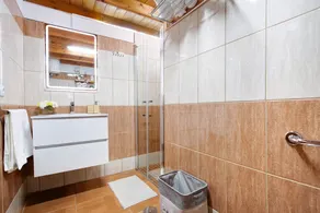 Vacation Home 'Valentina' with Mountain View, Wi-Fi and Air Conditioning - Image 2