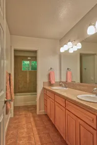 Wine country retreat  - Image 3