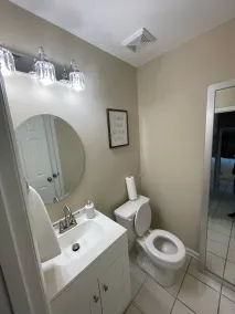 Spacious 4 Bedroom home that sleeps up to 8 guests - Image 3
