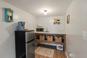 The Griinch- Cozy Tiny House 9 Miles to AUBURN AL  & Jordan Hare Stadium - Image 5