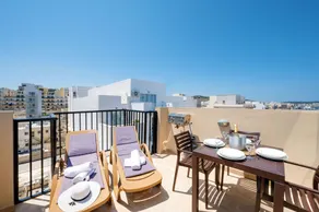 Sea Bliss penthouse with 2 terraces enjoying side Sea views by Getawaysmalta - Image 4