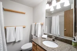 Homestead 1: Cozy 2BR in West Yellowstone, just 1 minute from Yellowstone Park! - Image 2