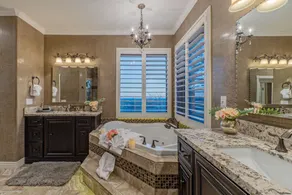 LUX, Mt & City Views, Near Golf & Trails, Pvt Htd POOL w/Slide, Spa, Putt Green - Image 5
