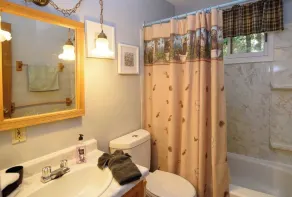 Accogliente 3 camere da letto / 2 bagno Cottage situato sull'ambita Lake of Bays - Image 4