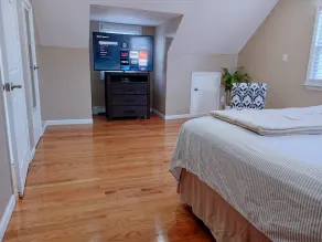 Home away from home - Image 5