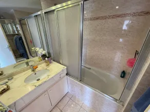 Cozy 2-Bedroom Apartment with Balcony & Full Amenities Near Arcachon Beach - Image 2