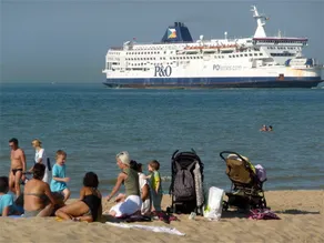 Estúdio Localizado Praia Blériot-, Confortável com Varanda 300 Metros do mar - Image 4