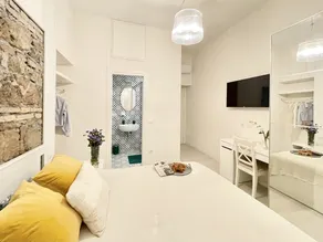 Fantastic 3 Bedroom Apartment In Center Of Rome. Beautifully Remodeled! - Image 2