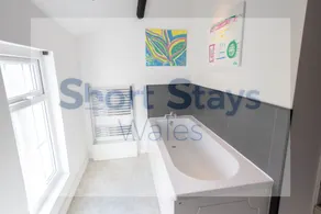 Superbe maison avec des vues captivantes à proximité - Image 4