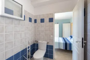 Spacious Villa with Pool - Image 3