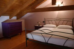 Accommodation 'The Granary' in a renovated late 19th century country house - Image 2