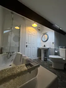 Cosy Period Cottage In Unspoilt Village On The Edge Of The Cotswolds - Image 2