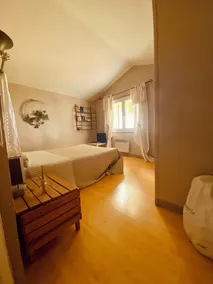Maison avec jardin cloturé et piscine privée - Image 3