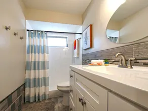 Close to Beaches & Downtown w/Pool, Family Friendly - Image 4
